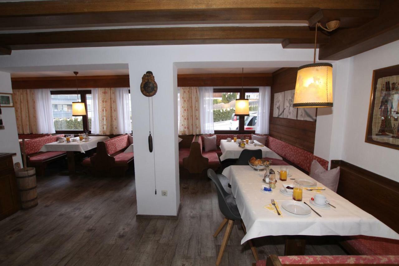 Pension Garni Gerhard Oetz Esterno foto